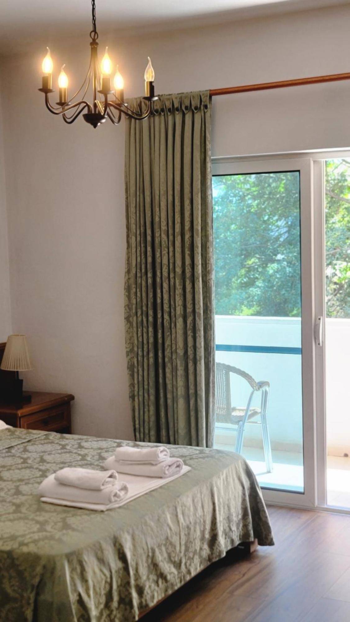 Hotel Ceka *